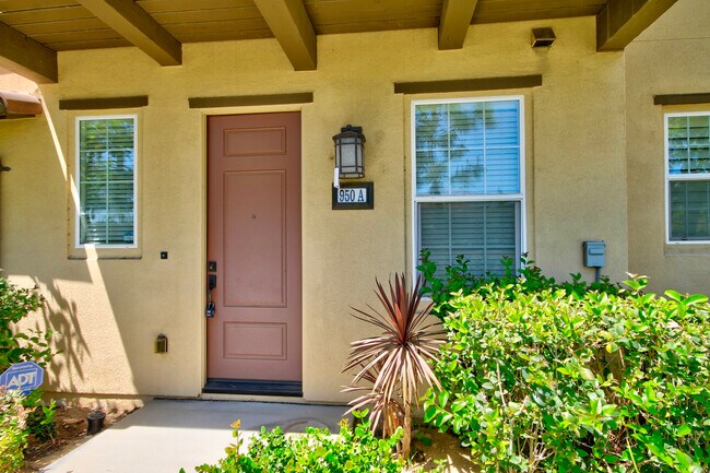 Foto del edificio - 950 N Chaparral Ln