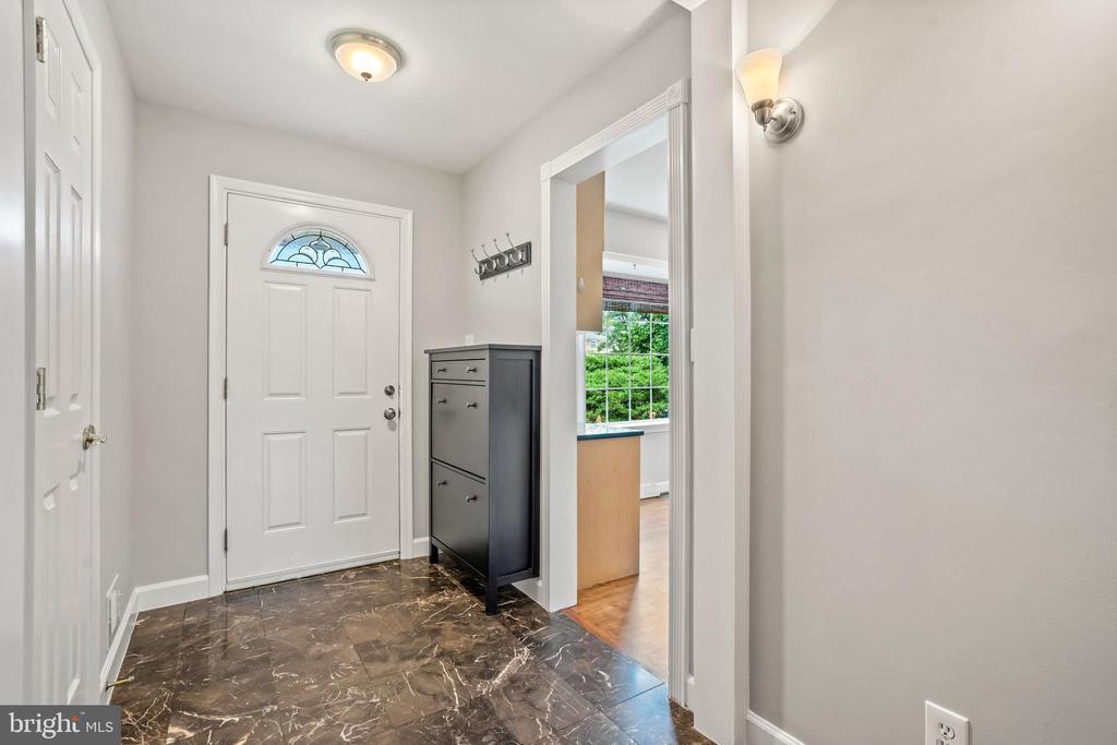 Foto principal - 9111 Barrick St