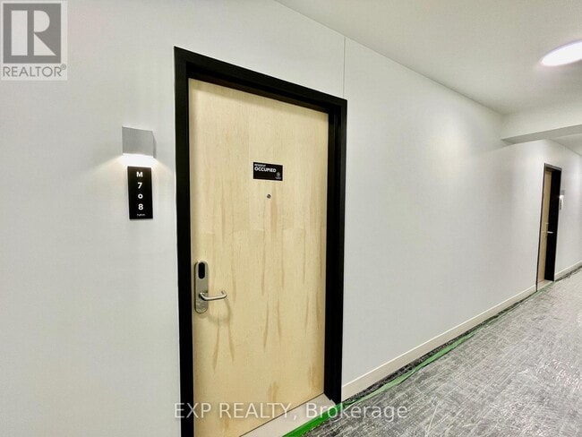 Building Photo - 340 Queen St