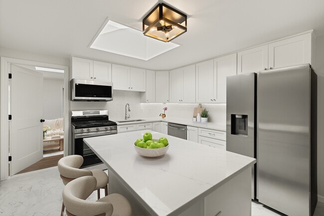 KItchen - 48 Meyer Pl