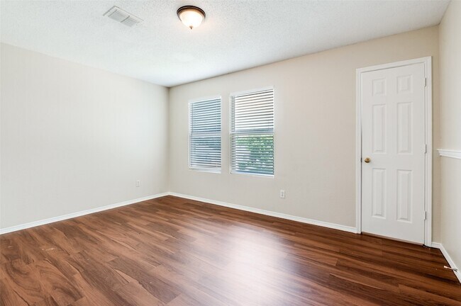 Foto del edificio - 2232 White Pine Dr