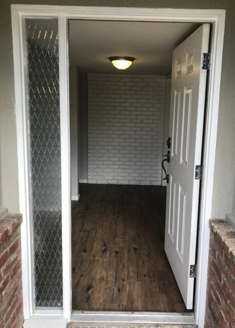 Foto del edificio - 1939 Meadowwood Ct