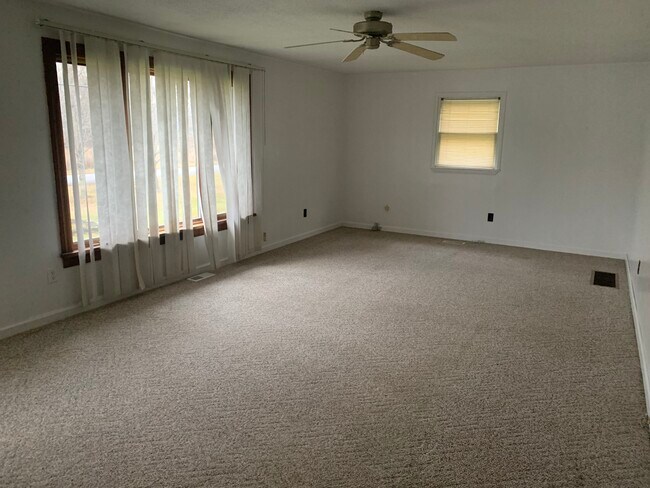 Sala de estar - 6105 Dacola Shores Rd