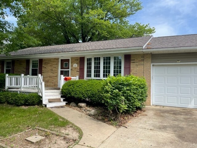Primary Photo - 1518 W Charles St