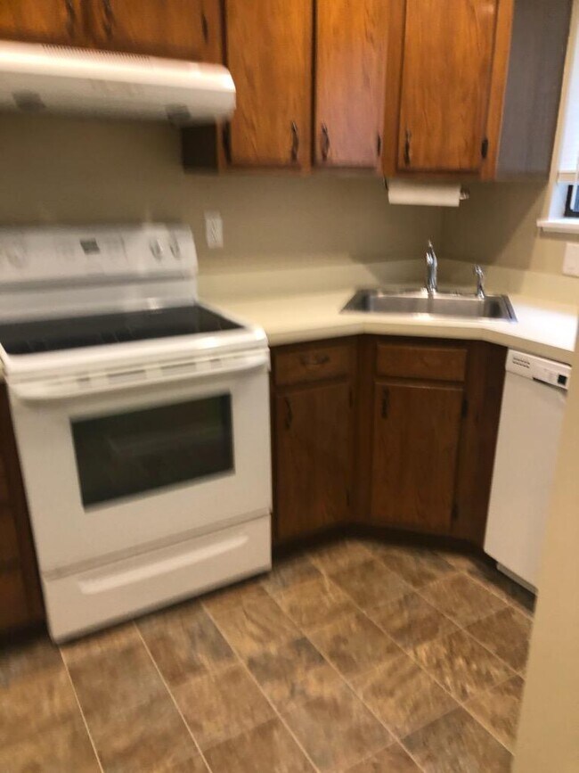 Foto del edificio - 60 Wolfpit Ave