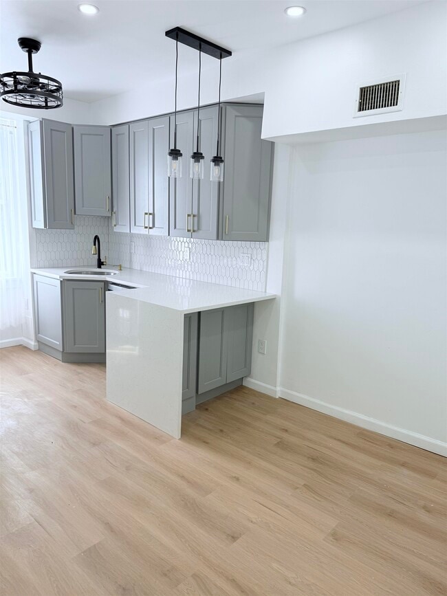 Foto del edificio - 310 SUMMIT Ave