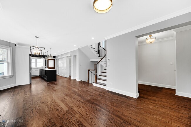 Building Photo - 337 Marengo Ave