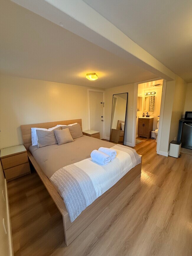 Foto del edificio - 1295 Foothill Dr