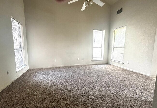 Foto del edificio - 308 Deloris Dr