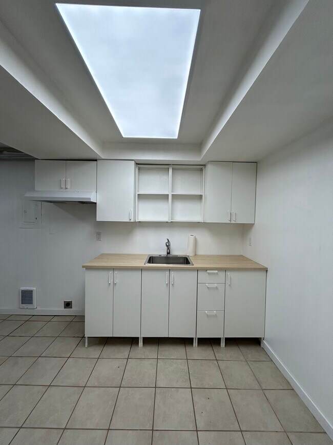 Foto del edificio - 4401 Saratoga Pl NE