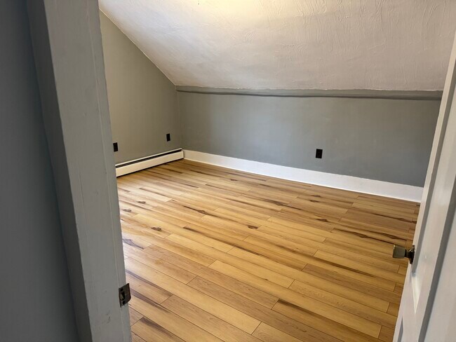 Dormitorio delantero en la planta alta - 55 A Thorndike