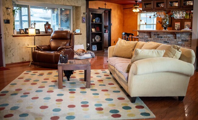 Foto del edificio - 1911 Shadow Bend Dr