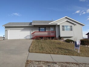 Building Photo - 4220 Derby Ln