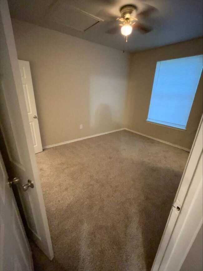 Westmount at Houston Street Apartments in San Antonio, TX