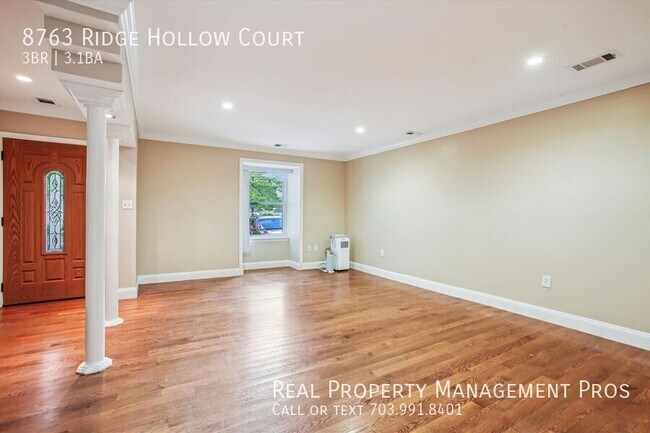 Foto del edificio - 8763 Ridge Hollow Ct