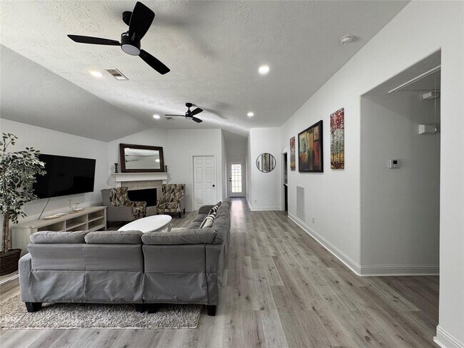 Building Photo - 3265 Jessica Ct