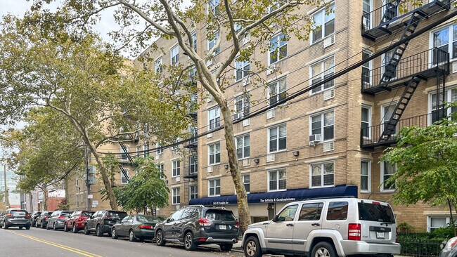Foto del edificio - 142-20 Franklin Ave