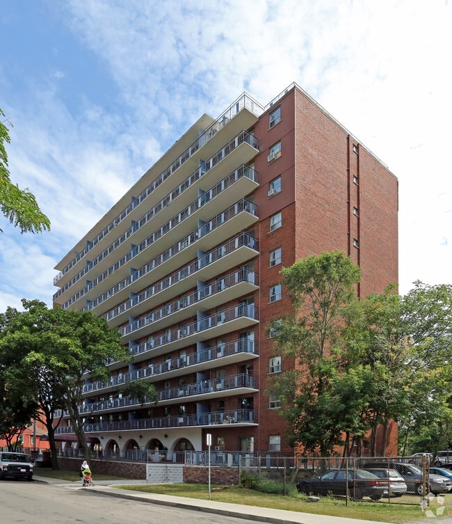Building Photo - The Brockton Apartments