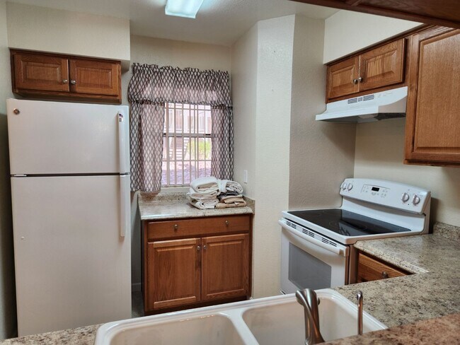 Foto del edificio - 2060 Mesquite Ln