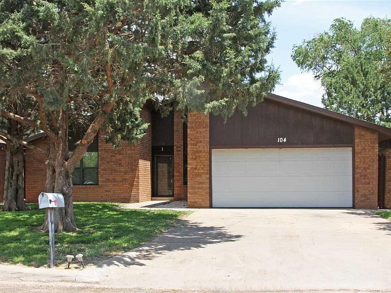 Primary Photo - 104 Lakeview Terrace