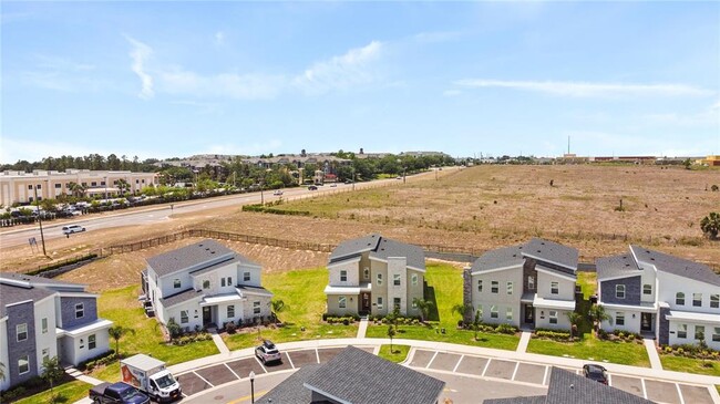 Foto del edificio - 9084 Sommerset Hills Dr