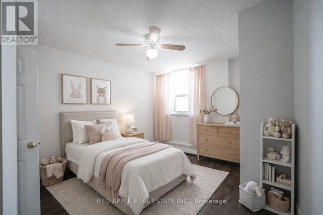 Photo du bâtiment - 380 Dixon Rd