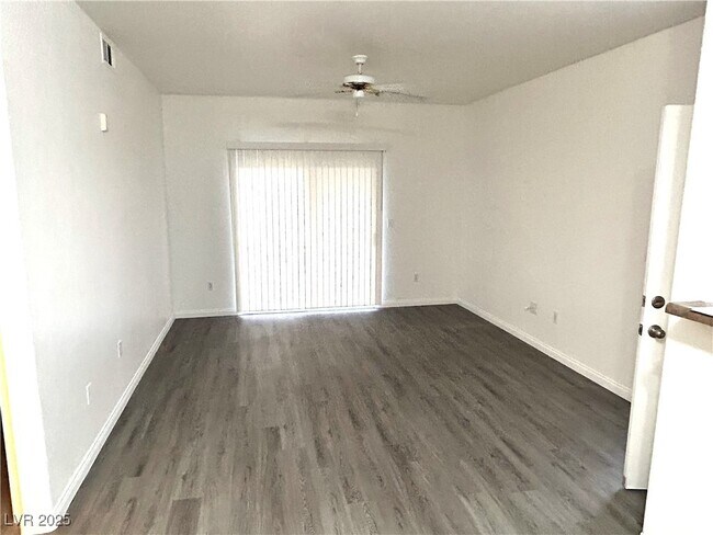 Foto del edificio - 7255 W Sunset Rd