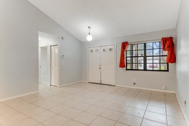 Foto del edificio - Charming 3-Bedroom, 2-Bath Home in Palm Coast