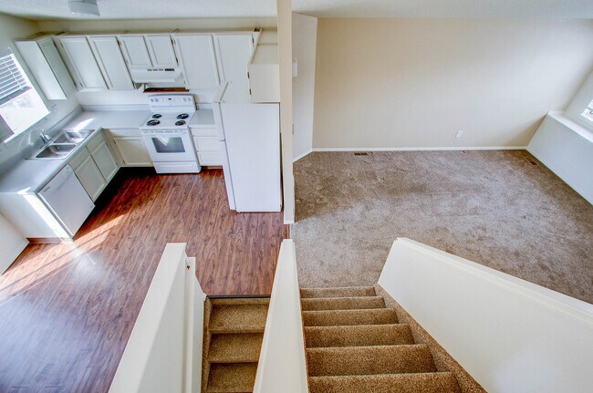 Building Photo - Beautiful home in School District 20!!