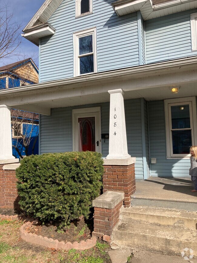 Portage Park Apartments for Rent with Hardwood Floors South Bend, IN