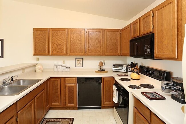 Building Photo - Cold Spring Villas