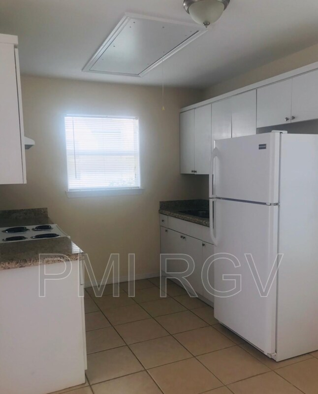 Building Photo - 1405 Quitaca Dr