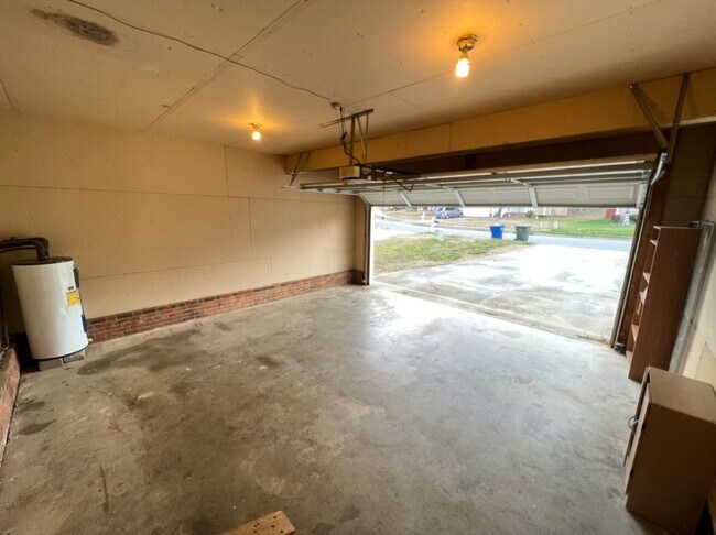 Building Photo - 3105 Verdugo Dr