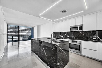 Building Photo - 88 SW 7th St