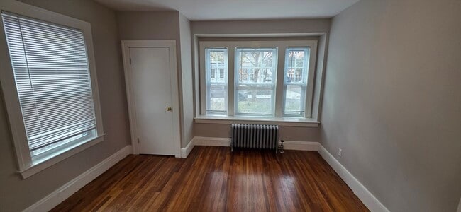 Building Photo - 33 Harbor St