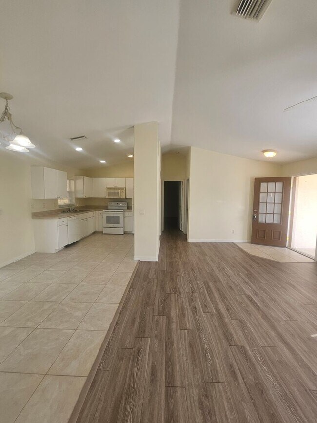 Foto del edificio - 7450 Blutter Rd