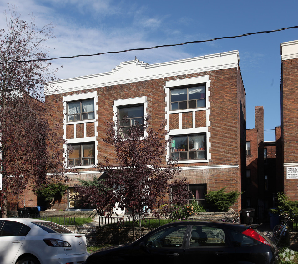 Primary Photo - 3 Elm Grove Ave