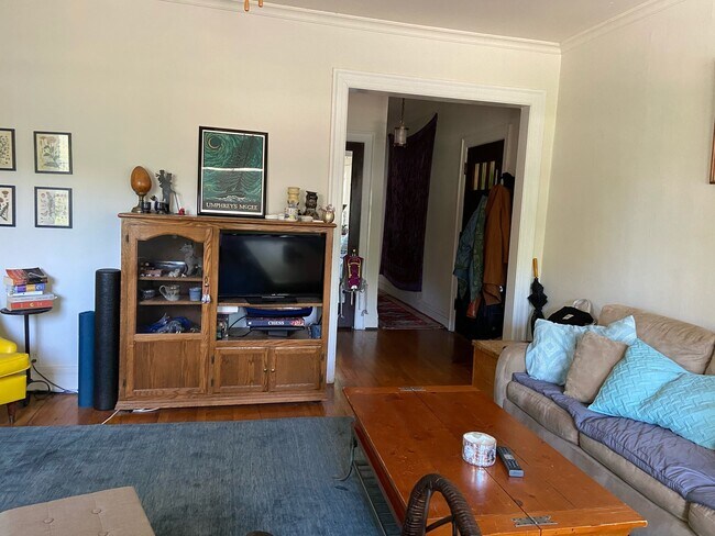 Building Photo - 312 Lee St