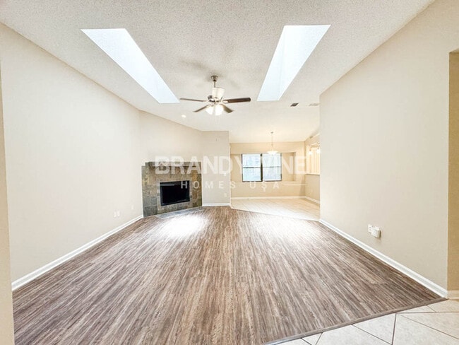 Foto del edificio - 8609 Brixton Ct