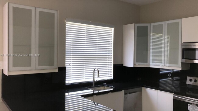 Foto del edificio - 9741 NW 45th Ln