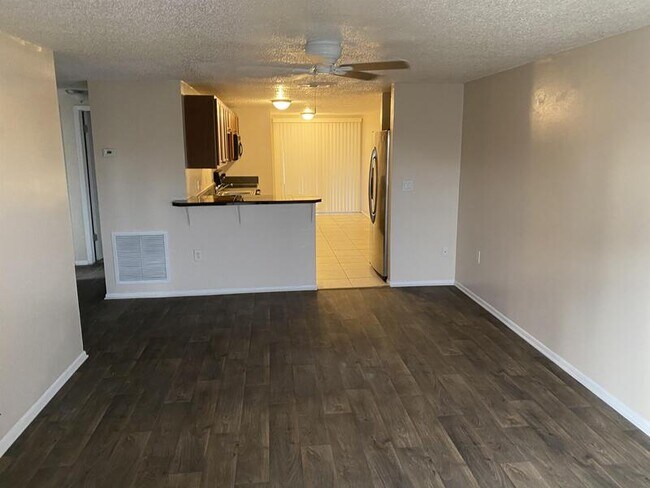 Foto del edificio - 7812 43rd Ave Dr W