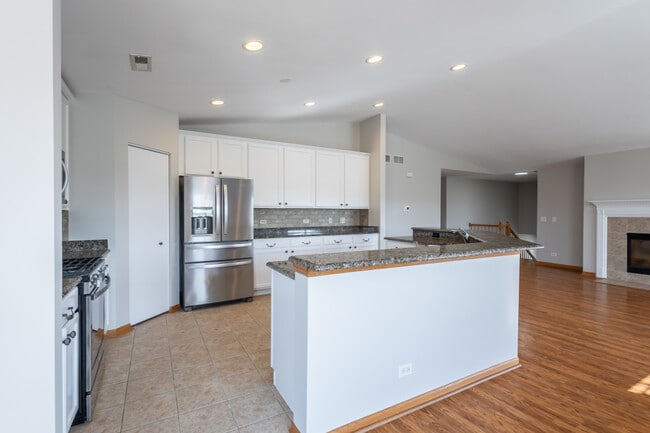 Building Photo - 1573 Millbrook Dr