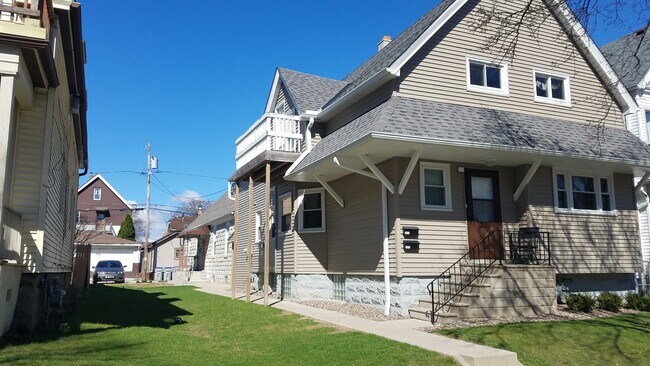 Building Photo - 2923 S 15th St
