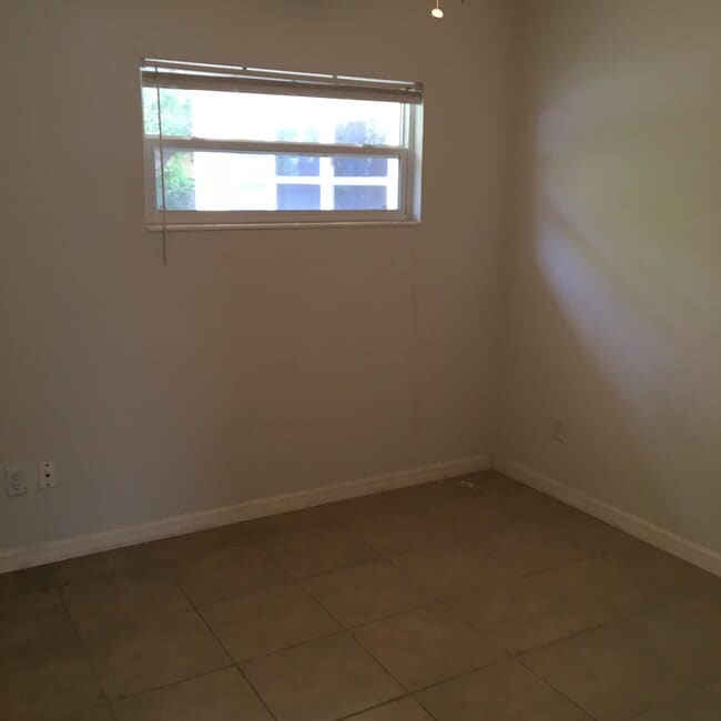 Photo - 4873 Magnolia Ave House