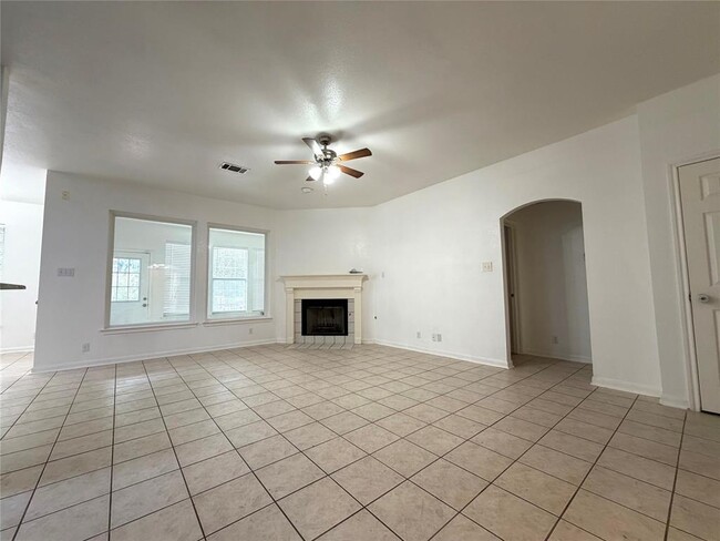 Foto del edificio - 1523 Bradbury Ln
