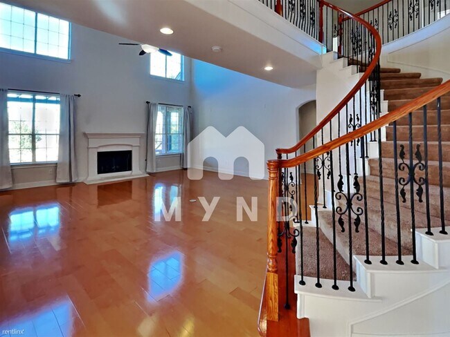Building Photo - 4 br, 3.5 bath House - 104 Whitley Dr