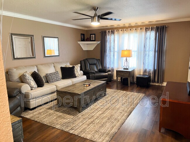 Building Photo - 1156 Devonshire Ave