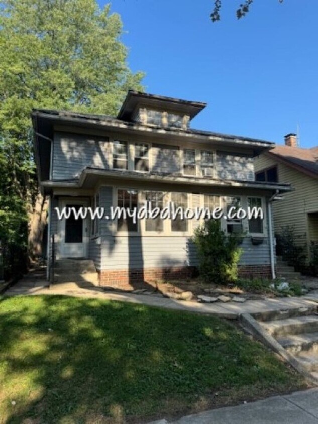 Primary Photo - 3008 Hoagland Ave