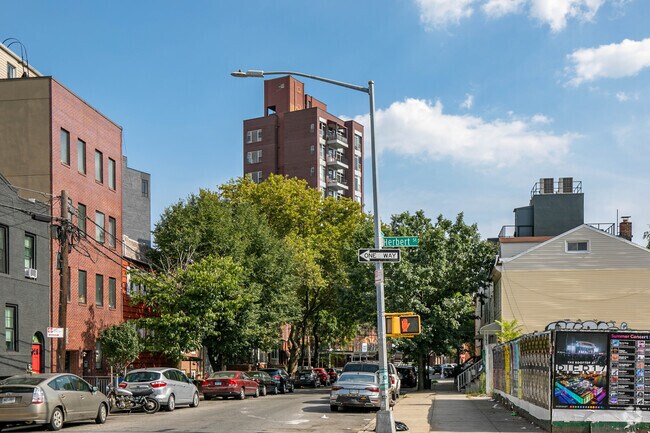 Foto del edificio - 480 Humboldt Street