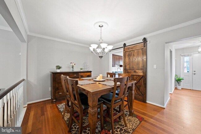 Building Photo - 5752 Heritage Hill Dr